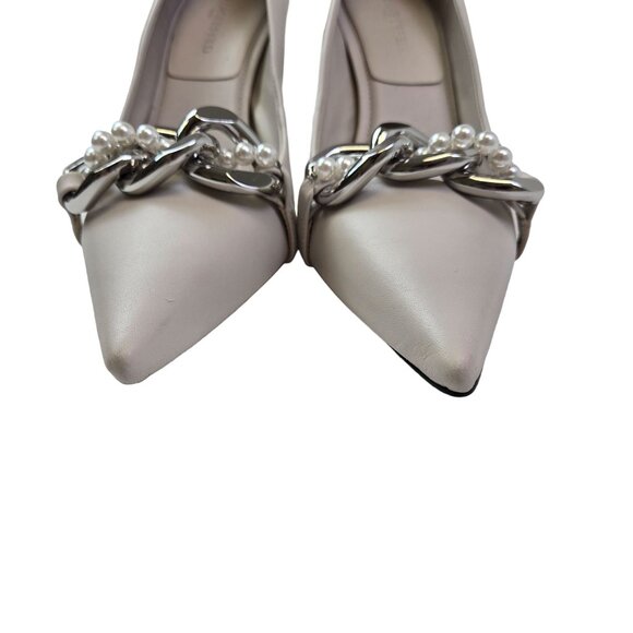 NWT/NWOB Karl Lagerfeld Leather Shivani Chain & Pear Embellished Heels Size 9 - Picture 7 of 9